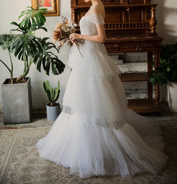 Vintage Vibe Spot Tulle Wedding Dress Pleated Tulle Tiered Layers A-line Bridal  Gowns off the Shoulder Sweep Train Custom Bridal Dress Ivory - Etsy
