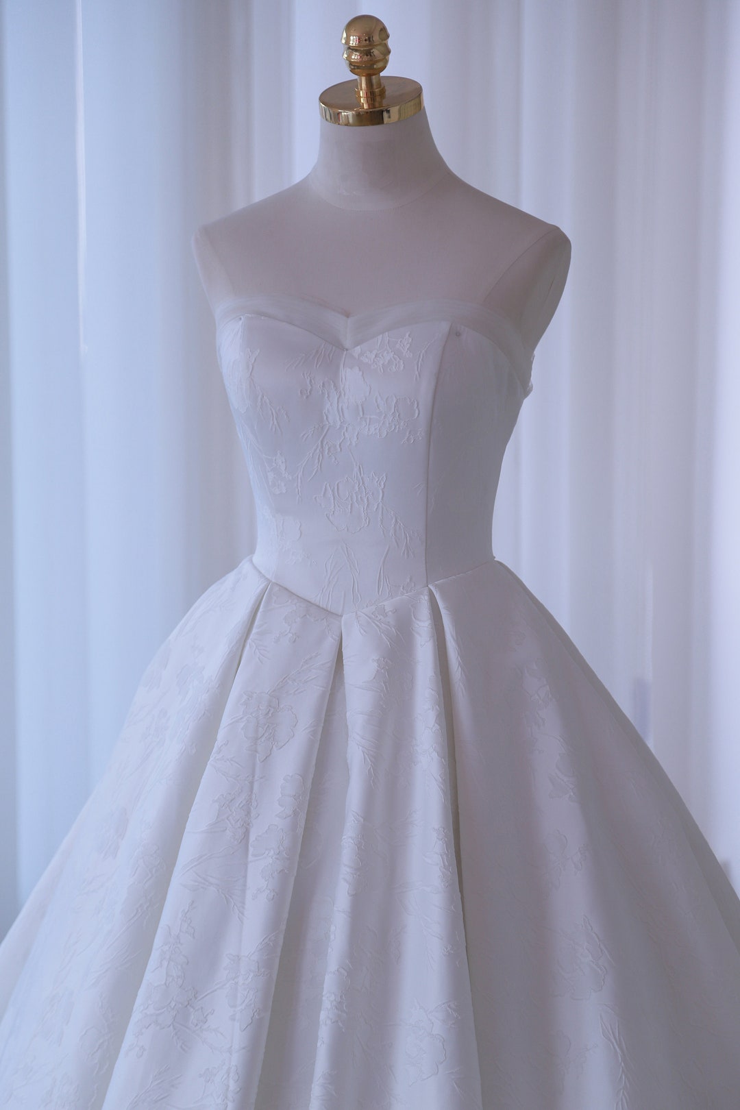 Ivory Basque Custom Made Wedding Dress Ivory Brocade Jacquard Small Train Bridal ...