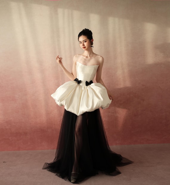 black and white short dresses for weddings & Cute mini bridal dress Mikado skirt basque waist cat eye neckline with removable tulle skirt, bows corset wedding dress Lace Up Backless Slit SlowS vis Floral Edit 24.06 or a stylish night Color:Light Gold