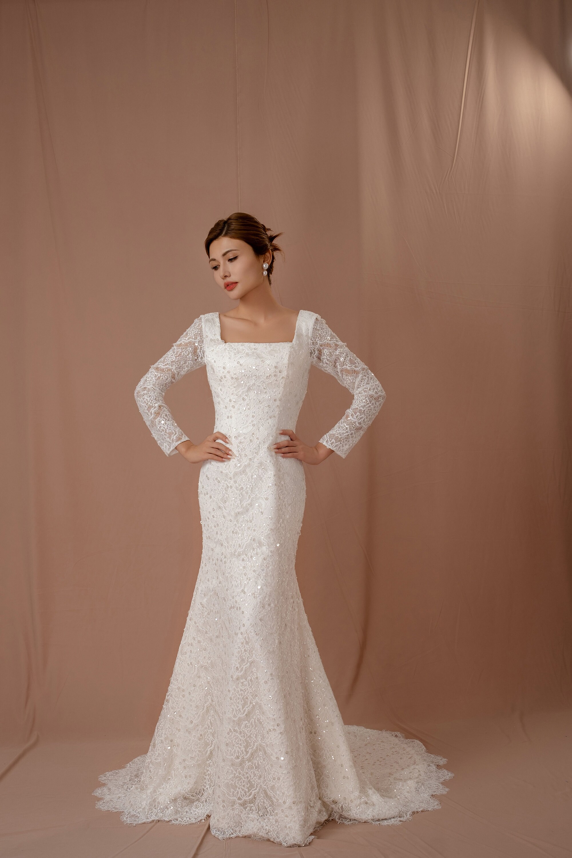 Chic Mermaid Square Neckline Half Sleeves Sequin Wedding Dresses With Tulle C3422