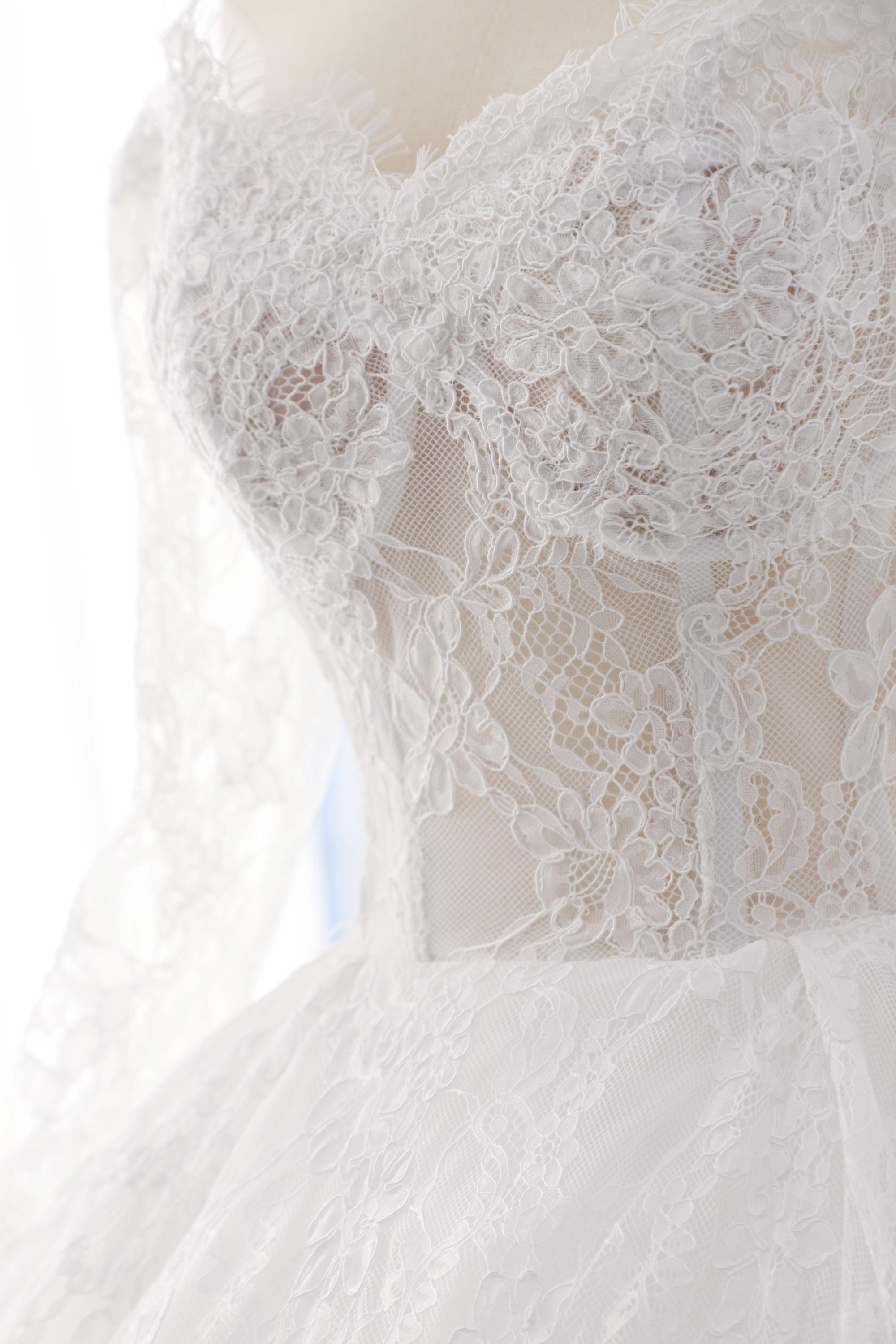 Lace wedding dress eyelash Lace trim off the shoulder long sleeves ball gown full bridal dress chapel train see through custom churn wedding Lace wedding dress eyelash Lace trim off the shoulder long sleeves ball gown full bridal dress chapel train see through custom churn wedding