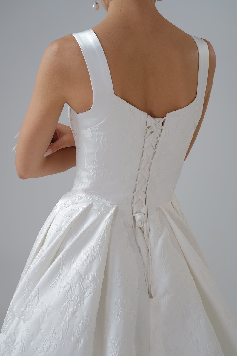 Vestido de novia de satén con relieve jacquard marfil, tirantes y bolsillos, vestido de novia personalizado, vestido moderno con cintura natural preordenada. imagen 8