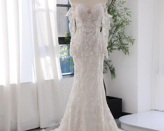 Sexy wedding dresses deep sweetheart off the shoulder long sleeves, chapel train mermaid bridal dress fit&flare lace, modern beach wedding
