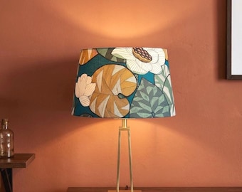Stehlampenschirm mit Blumenmuster | Boho-Chic-Dekor in Petrolblau, Salbeigrün und Senfgelb | Handgefertigter Lampenschirm im modernen Design