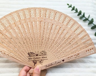 Personalized Quinceañera Favor Fan Mis Quince Años Party Favor for Guests Engraved Monogram Sandalwood Fans Wedding Hand Fan Baby Shower fan