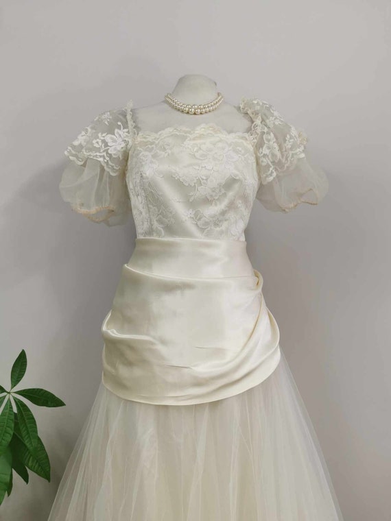 1950s vintage long lace train bridal wedding gown… - image 6