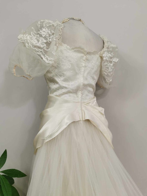 1950s vintage long lace train bridal wedding gown… - image 5