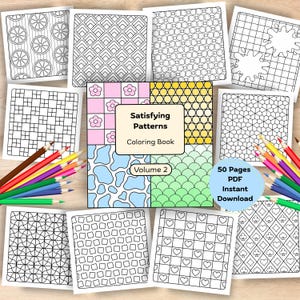 Può includere: Una raccolta di pagine da colorare con vari motivi geometrici e floreali, insieme a matite colorate. La copertina centrale del libro recita "Satisfying Patterns Coloring Book Volume 2" e include un cerchio blu con "50 Pages PDF Instant Download".