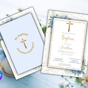 Puede incluir: Invitación de bautismo azul y dorada con una cruz y un diseño floral. La invitación dice "Por favor, únase a nosotros para el bautismo de nuestro hijo Jonathan Sábado, 17 de mayo de 2022 a las 2:00 PM Iglesia de Santa María 1234 Green Street Los Ángeles, CA 90000 RSVP antes del 15 de abril 555-000-0000".
