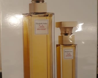 Elisabeth Arden Set 5eme Avenue EDP 125 ml and 30ml 1970 Vintage Christmas Promotion
