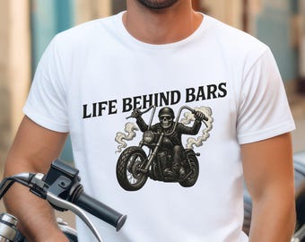 オートバイTシャツ スケルトン アウトロー ライダー ヴィンテージスタイルTシャツ バイカーへのギフト ユニーク エッジィ レトロ 反逆者 クラシック ダークユーモア 刑務所生活シャツ