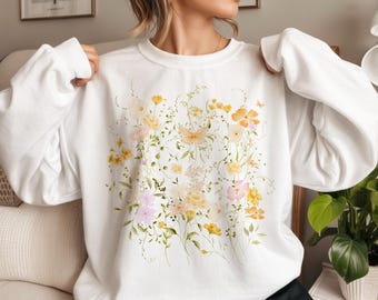 Wild Flower Sweatshirt, Garden Lover Wildflower Sweatshirt, Botanical Pressed Flowers Sweatshirt, Floral Sweater, Aesthetic Flower Shirt