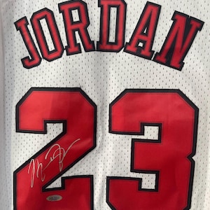 Michael Jordan Signed Chicago Bulls Jersey COA & Hologram