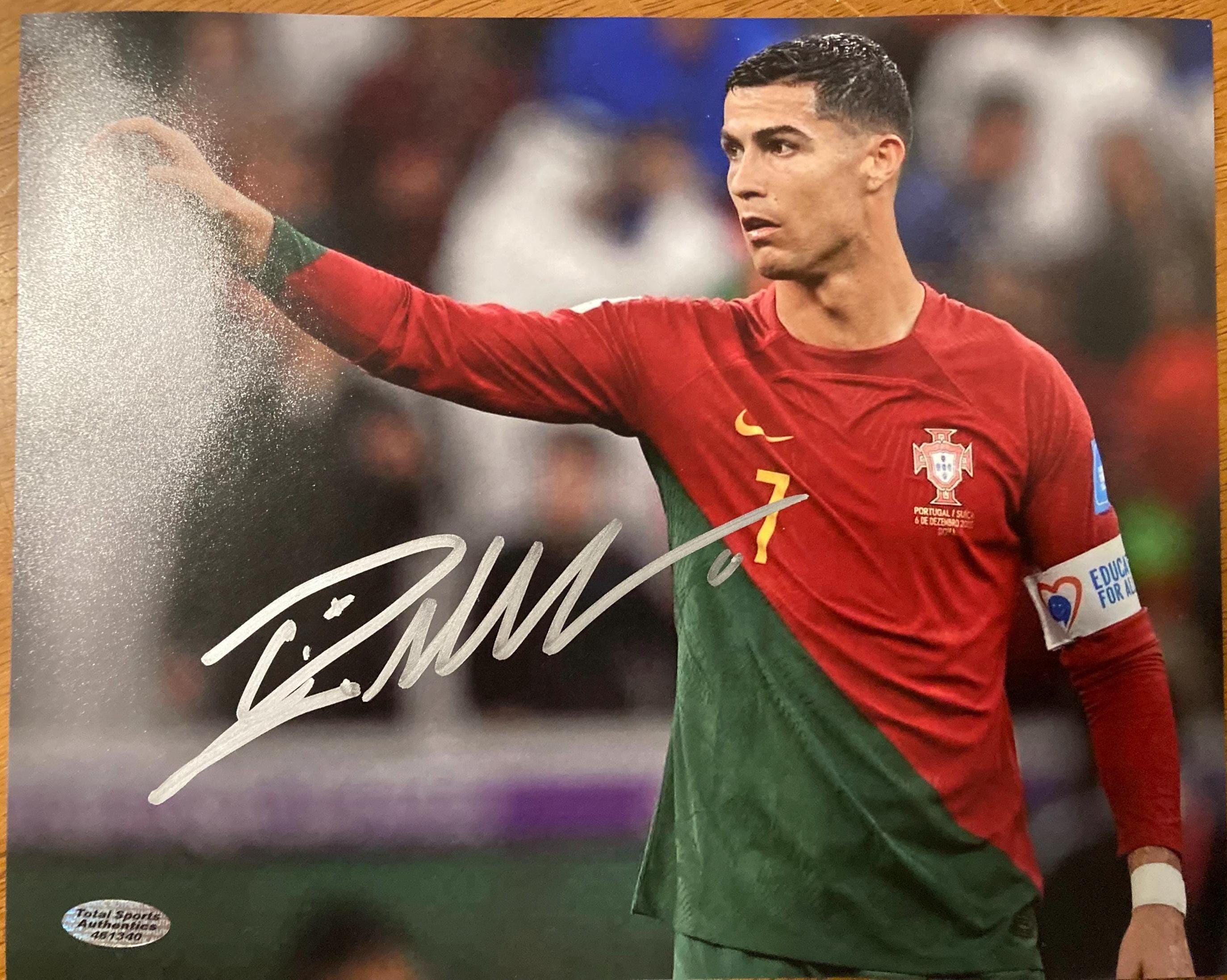 Cristiano Ronaldo Signed 8x10 Soccer Photo COA & Hologram - Etsy