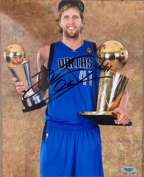 Dirk Nowitzki Dallas Mavericks Maillot dédicacé signé avec COA