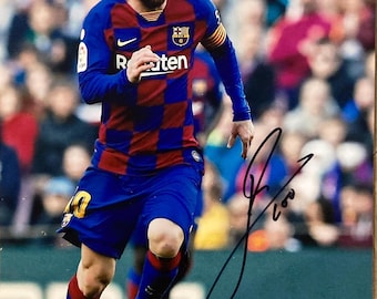 Lionel Messi Signed FC Barcelona 8x10 Photo COA & Hologram