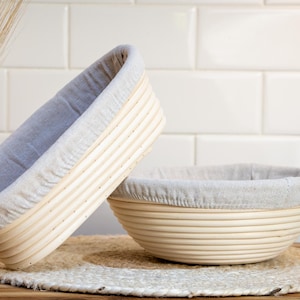 Sauerteig-Gärkorb mit Einlage - Handgefertigter Rattan Banneton
