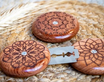 UFO Bread Lame with Leather Case | Artisan Sourdough Scoring Tool