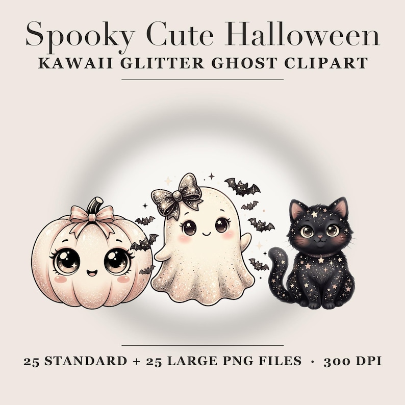 Op de afbeelding: Spooky Cute Halloween KAWAII GLITTER GHOST CLIPART. Een lichtroze pompoen met een strik, een glitterende geest met een strik en een zwarte kat met sterren, omringd door kleine vleermuizen. Tekst: 25 STANDARD + 25 LARGE PNG FILES 300 DPI.