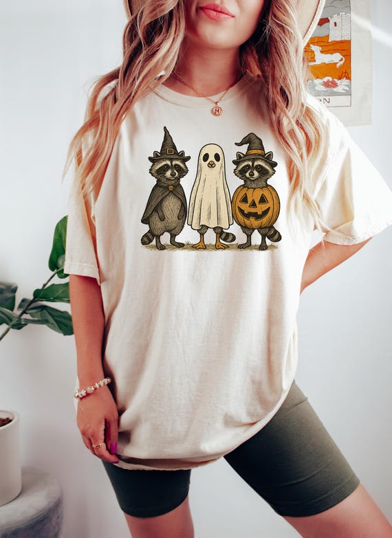 Ghost Raccoon Pumpkin Halloween Tshirt, Retro Raccoon Tee, Cute Raccoon Sweatshirt,Spooky Season Shirt,Halloween Shirt ,Raccoon Ghost Shirt