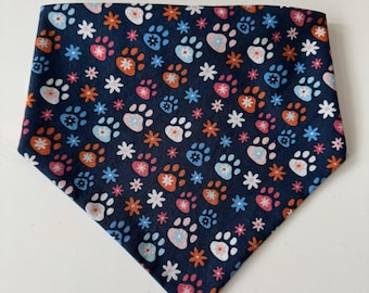 Scrunchie Dog Bandana. Paws and Flowers