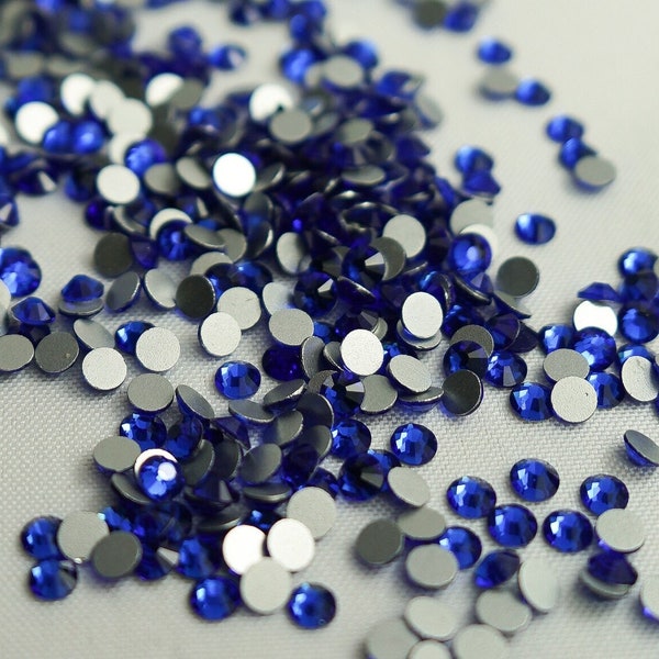 Sapphire rhinestones, sapphire non hotfix rhinestones, premium rhinestones, flatback rhinestones, blue rhinestones, sapphire crystals