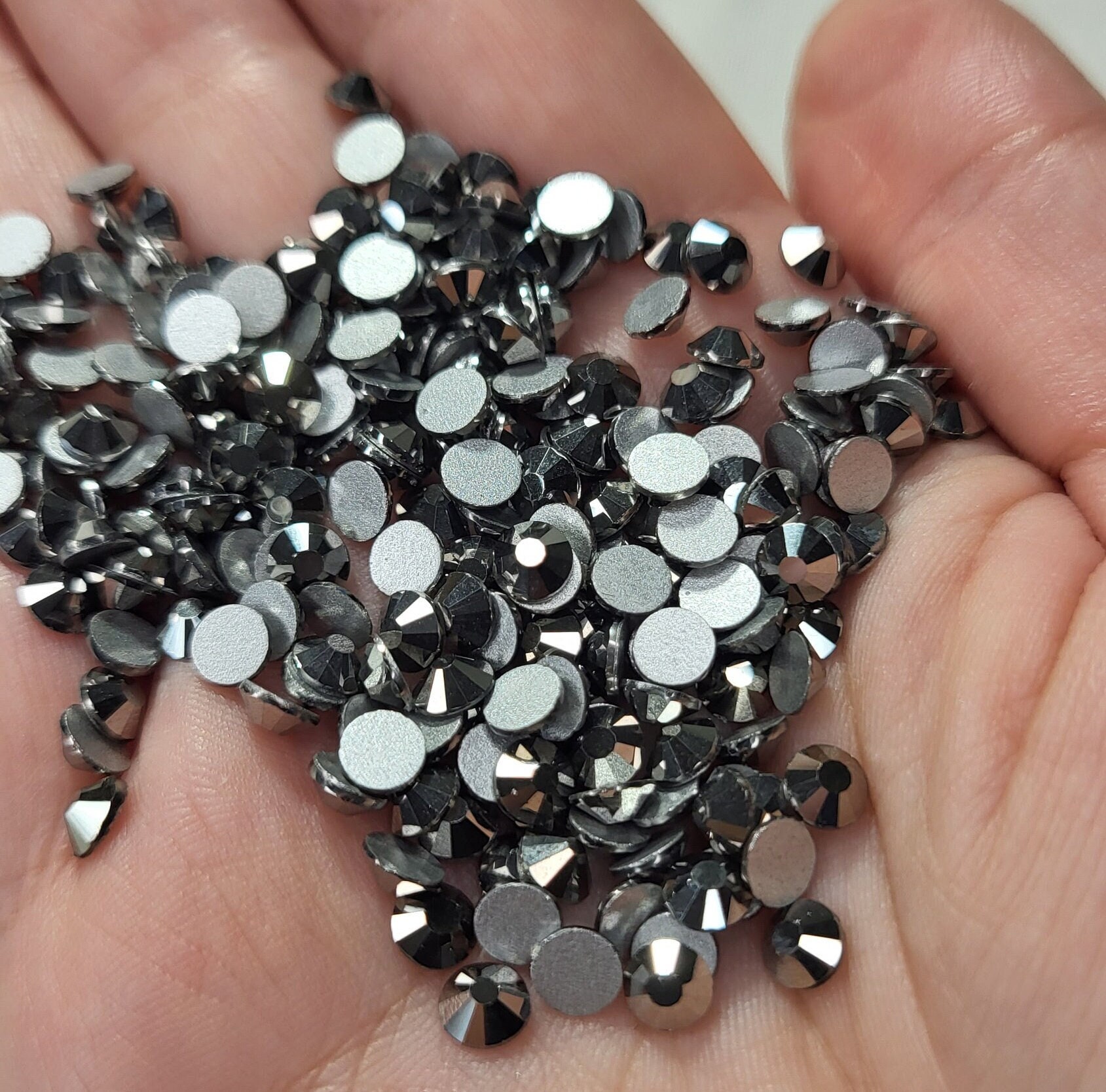 Top quality SS3-SS40 Clear Crystal White 3D Nail Art Decoration rhinestones  Silver Flatback Rhinestones Glitter Gems