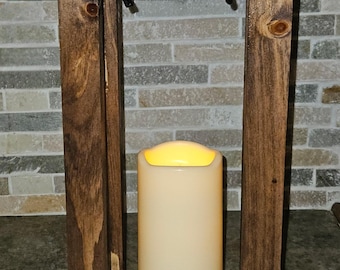 Portavelas de madera hecho a mano