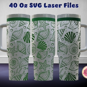 Puede incluir: Un conjunto de tres archivos SVG de corte por láser para vasos de 40 onzas, con un diseño de conchas marinas verde y blanco. El diseño incluye conchas marinas, estrellas de mar y burbujas.