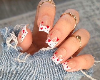 Paznokcie żelowe Love Heart Press On: ręcznie robione paznokcie typu stiletto