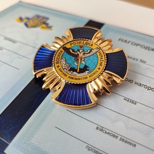 Insignia y diploma coleccionables de la inteligencia militar ucraniana: homenaje a los héroes de Ucrania. Gloria a Ucrania