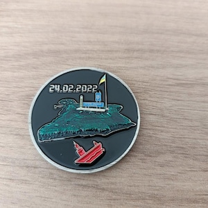 Unique ukrainian military challenge coin: ZMEINIY ISLAND. russian ship go to - Glory collectible