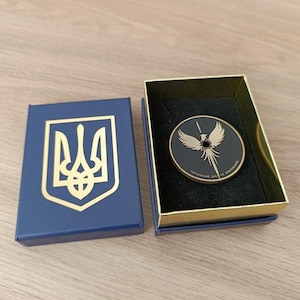Unique ukrainian Military Challenge Coin: Coin OF UNBREAKABLE&quot; For Woundig in trident box - Glory collectible