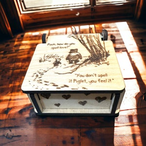 Caja de música personalizada clásica de Winnie The Pooh y Piglet, ¿Cómo se escribe amor?, No se escribe amor, se siente, caja de música grabada en madera
