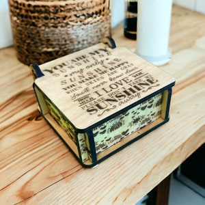 Caja de música personalizada grabada a mano You Are My Sunshine, caja de música personalizada de madera, recuerdo de bebé, regalo hecho a mano, baby shower