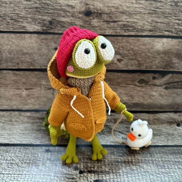 Stuffed Hugo frog in yellow raincoat, Crochet autumn raincoat outfit for froggy, Amigurumi finished frog plushie, Granddaughter Gift,