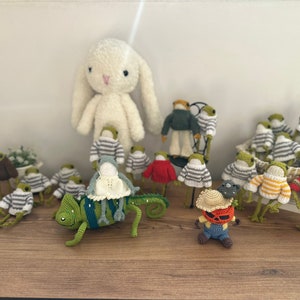 crochet frog,crochet pattern,froggie&#39;s sweater and dress,finished toy,toy frog,amigurumi frog,amigurumi toys,cute toys,funny frog toys,gift