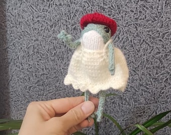 Crochet Frog Doll: Handmade Organic Cotton Amigurumi with Sweater