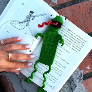 Amigurumi Frog Bookmark Crochet, Cute Frog ,Gift for Christmas,Crochet Bookmark,Funny Gift For Birthday,Funny Bookmark