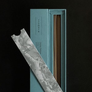 Organic Incense Sticks | Pure Green Ki Nam Agarwood | Designed with Holder | Yoga, Meditation, Sleep, Gift