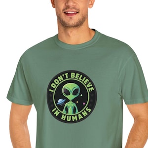 UFO T-Shirt, Aliens Heavy Cotton Shirt, Graphic UFO T-Shirt, Aliens Summer Shirt, Funny Shirt, Gift for Friends, Green Aliens Print