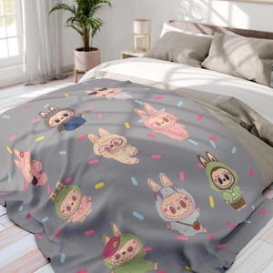Labubu Decke, Cartoon Fleece Decke, Monster Design, Weiche Decke Anime, Labubu Dekor, Labubu Geschenk, Zimmo Plüschtier, Labubu
