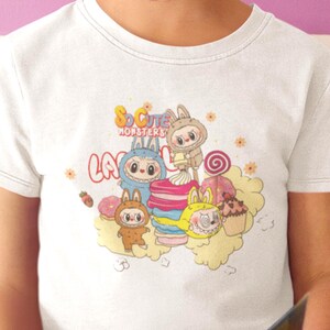 Labubu Youth Tee, zabawna koszulka graficzna dla dzieci, prezent na urodziny, spotkania towarzyskie, wydarzenia szkolne, odzież codzienna, Labubu Cloth, koszulka Lafufu