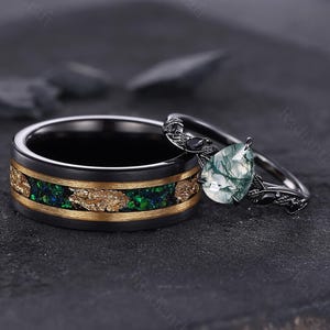 Green Moss Agate Pear Shaped Ring Set, His and Her Wedding Band, Black Gold Plated Matching Nature Couples Ring, Alternative Engagement Ring