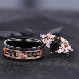 Set di fedi nuziali in onice nero e tungsteno: anelli di coppia in oro rosa