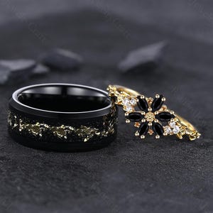 Black Onyx Floral Couples Ring Set, His and Hers Wedding Band, Yellow Gold & Tungsten Ring Set, Matching Nature Couples Vintage Promise Ring