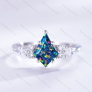Drachenschliff Schwarzer Opal Verlobungsring: Gotischer 18k Weißgold Versprechensring