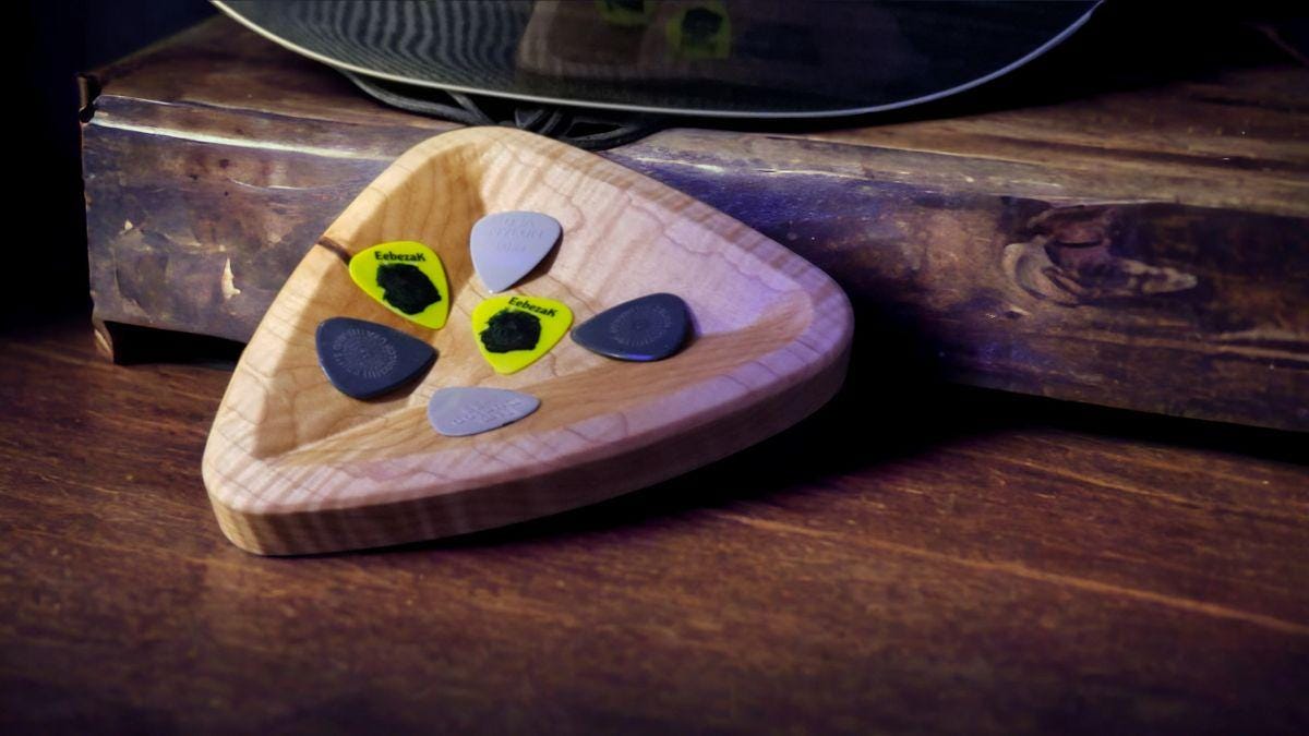 Medium Curly Maple Guitar Pick Tray