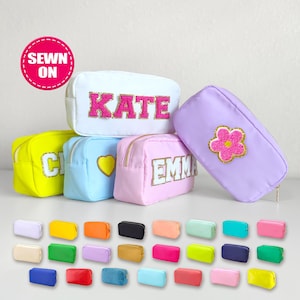 Bolsa grande para cosméticos costurada, bolsa de maquiagem personalizada, bolsa de nylon personalizada, patches de chenille, tamanho grande, estojo de viagem, bolsa de higiene pessoal com FPS e nome, presente