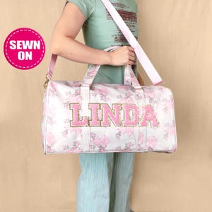 Personalisierte Duffle Bag Genäht Patches Kundenspezifische Nylon Duffle Bag Reise-Wochenendtasche Muster Gym Übernachtung Schlafsack Name Chenille Buchstabe